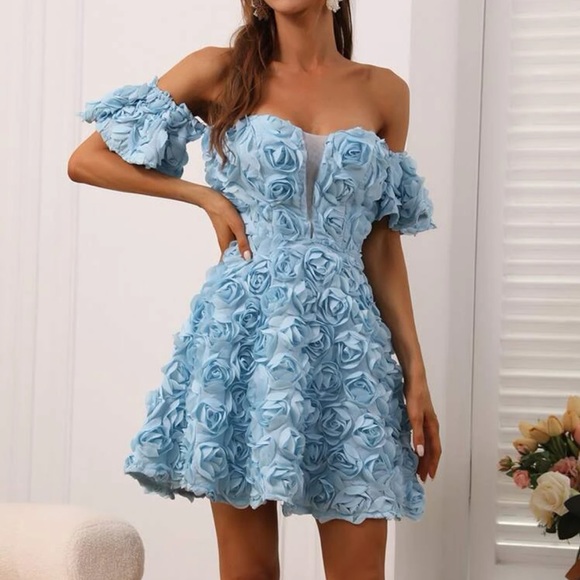 Luxe off shoulder floral appliqué min dress - Picture 4 of 4